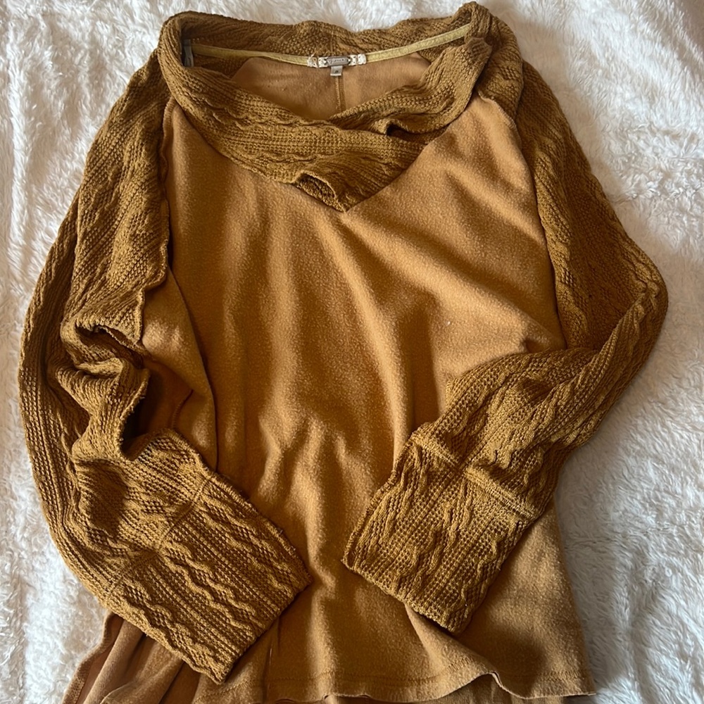 Mustard gimmicks sweater! Size Small.